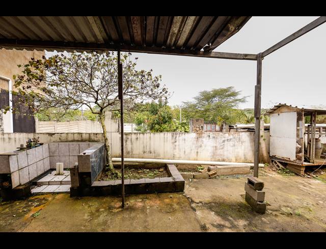 2 BEDROOM FREEHOLD FOR SALE IN EASTBURY